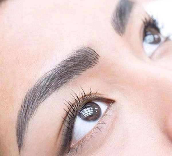 مدل ابرو فیبروز طبیعی و دخترانه مناسب صورت های گرد و کشیده زیبا و لاکچری