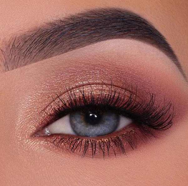 مدل آرایش چشم دخترانه ساده ملایم شیک و جذاب با ایده های متنوع امروزی و ترند