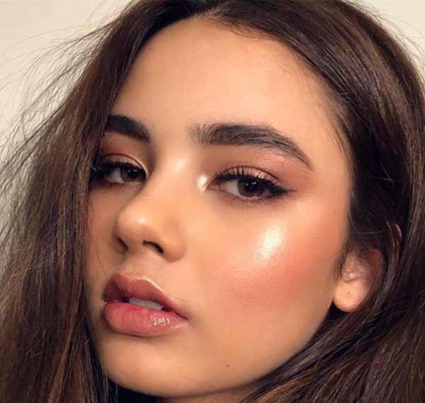 مدل آرایش دخترانه ملایم ساده طبیعی و نچرال با ایده ها و تکنیک های کاربردی مهم