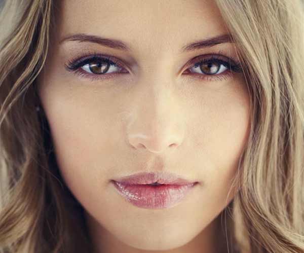 مدل آرایش دخترانه ملایم ساده طبیعی و نچرال با ایده ها و تکنیک های کاربردی مهم