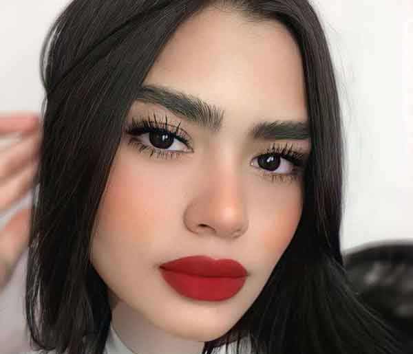 مدل آرایش دخترانه با ایده های لایت طبیعی و نچرال و نکات و تکنیک های حرفه ای
