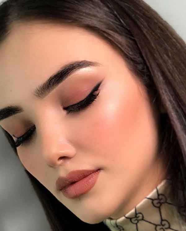 مدل آرایش دخترانه با ایده های لایت طبیعی و نچرال و نکات و تکنیک های حرفه ای