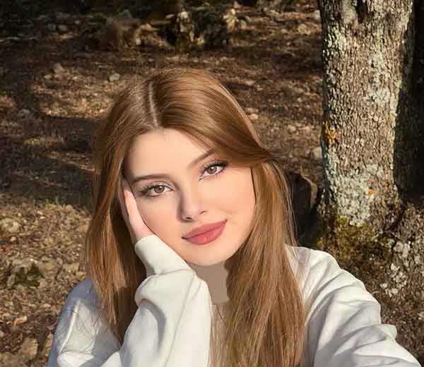 مدل آرایش دخترانه با ایده های لایت طبیعی و نچرال و نکات و تکنیک های حرفه ای