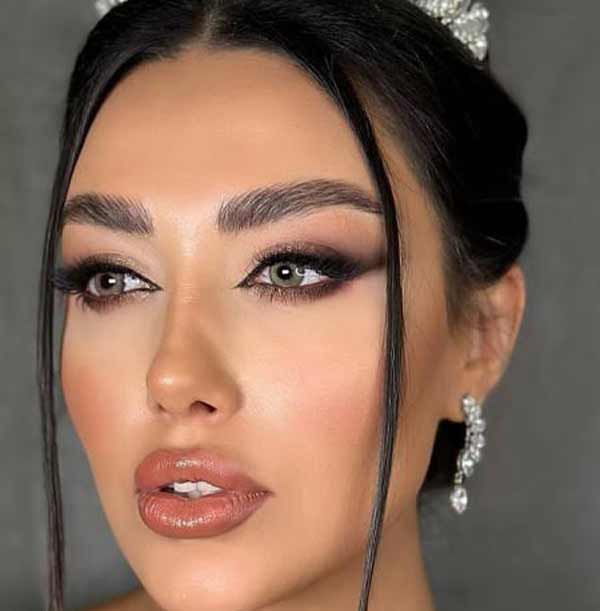 مدل عروس با جدیدترین شیک ترین و زیباترین میکاپ ها و شینیون ها برای ایده گرفتن