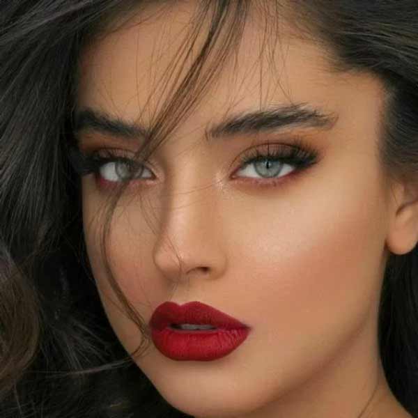 آرایش زنانه ساده با ایده های جدید جذاب شیک همراه با تکنیک هایی برای حرفه ای ها
