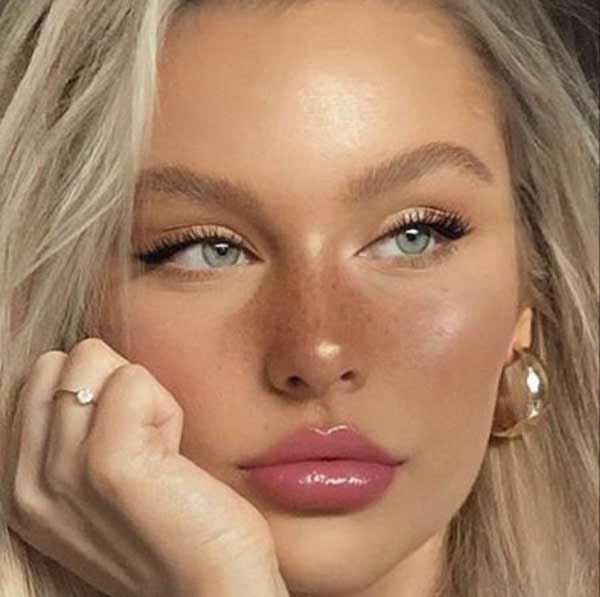 آرایش زنانه ساده با ایده های جدید جذاب شیک همراه با تکنیک هایی برای حرفه ای ها
