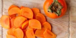 تعبیر خواب خوردن میوه خرمالو + خرمالو چیدن از درخت برای دختر مجرد