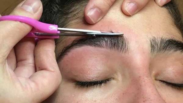 تعبیر خواب کوتاه کردن موی ابرو + ابرو برداشتن از امام صادق و چیدن ابرو با قیچی