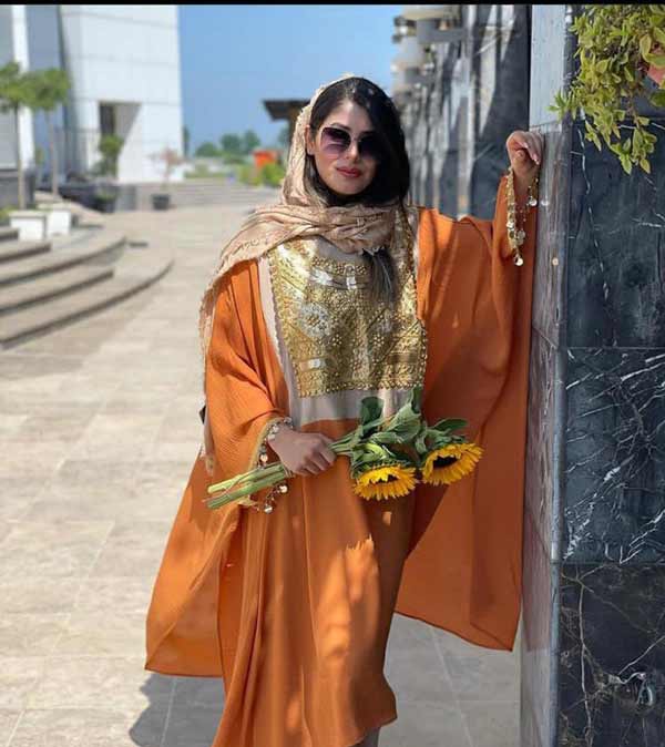 مدل مانتو جلو بسته بلند + زیباترین و جدیدترین طرح ها و رنگ های جذاب