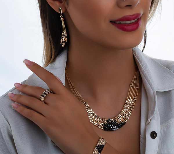 مدل سرویس طلا جدید و شیک با ایده های متنوع ظریف و سنگین برای همه سلیقه ها
