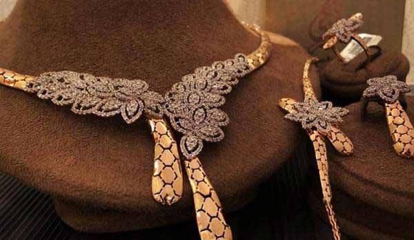 مدل سرویس طلا جدید و شیک با ایده های متنوع ظریف و سنگین برای همه سلیقه ها
