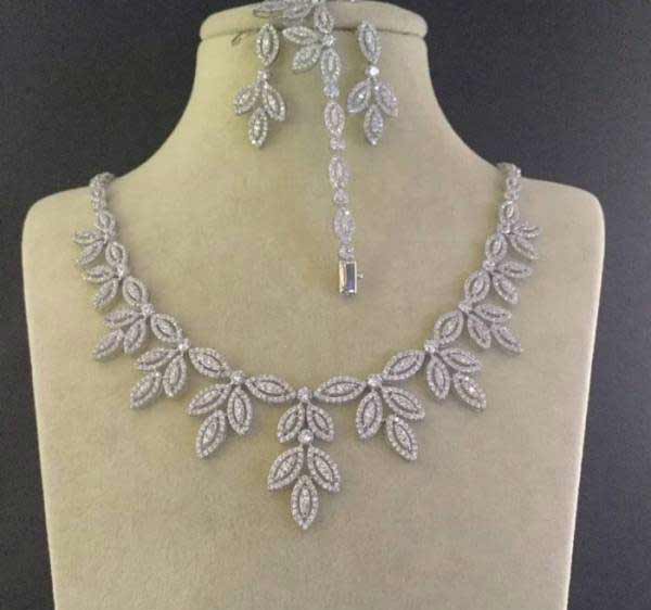مدل سرویس طلا جدید و شیک با ایده های متنوع ظریف و سنگین برای همه سلیقه ها