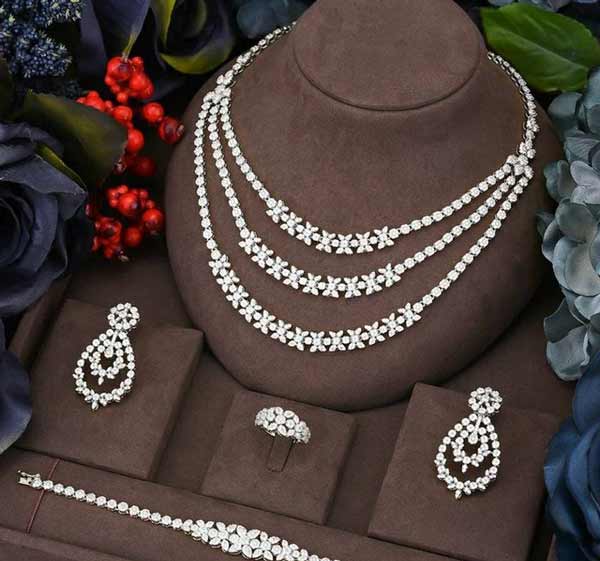 مدل سرویس طلا سفید ظریف و درشت زیبا + نکات کلیدی برای انتخاب سرویس