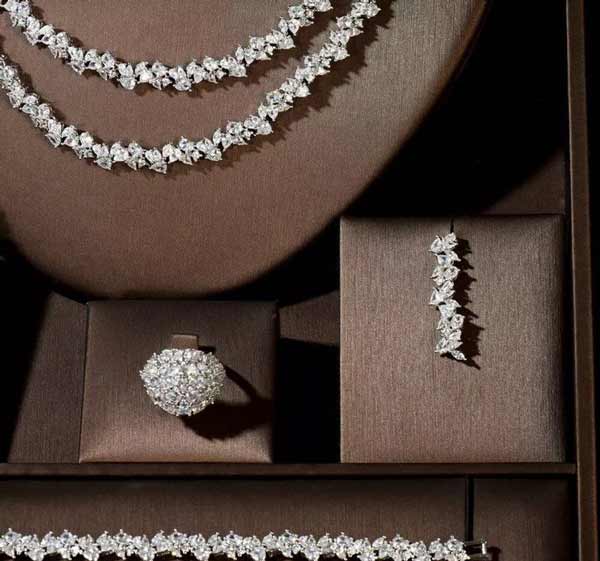 مدل سرویس طلا سفید ظریف و درشت زیبا + نکات کلیدی برای انتخاب سرویس