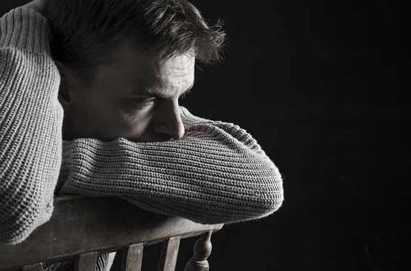 تعبیر خواب پدر مرده ناراحت امام صادق + عصبانیت پدر مرده از دخترش و پدر فوت شده
