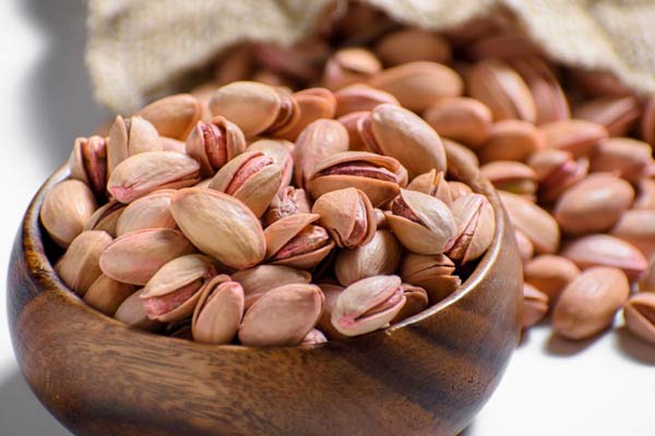 تعبیر خواب پسته خوردن + امام صادق و حضرت یوسف و پسته خوردن زن