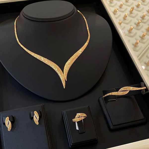 سرویس طلا جدید بدون نگین ظریف و ساده با طرح های متنوع برای خوش سلیقه ها