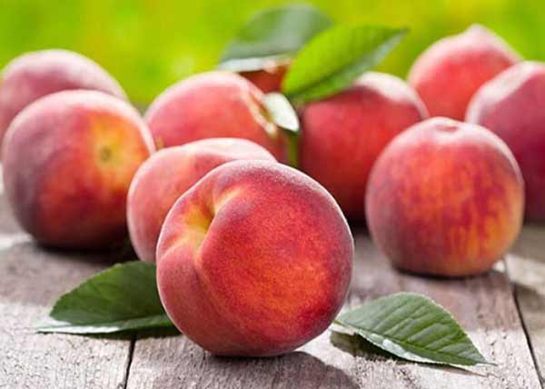 تعبیر خواب دیدن هلو برای زن باردار + کدام میوه در خواب پسر است