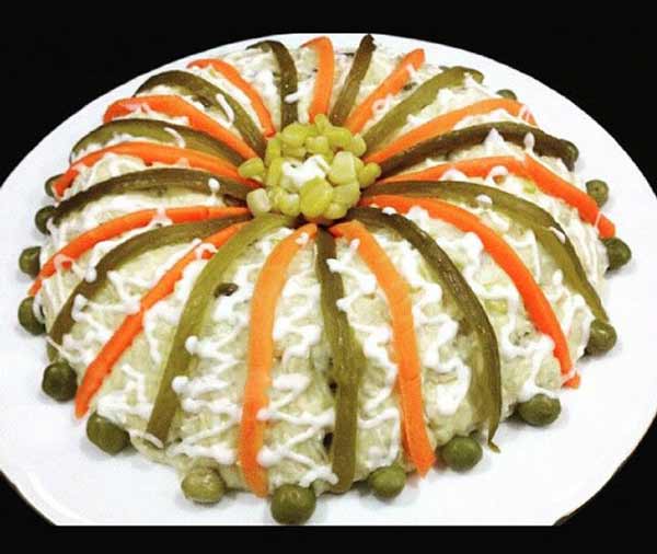مدل تزیین سالاد الویه برای مهمانی و تولد های لاکچری مخصوص کدبانو ها