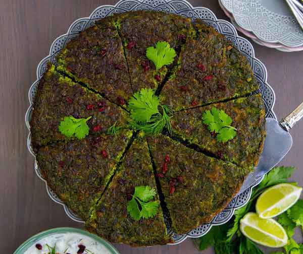 تزیین کوکو سبزی با روش های متنوع و آسان برای مهمانی ها + رسپی خوشمزه