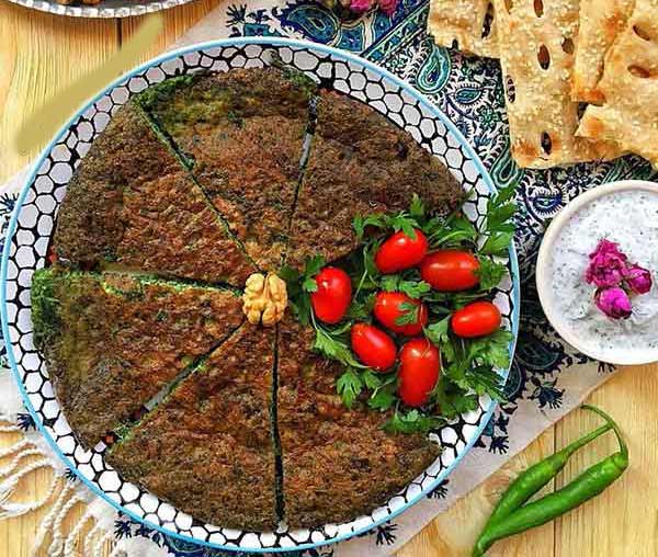 تزیین کوکو سبزی با روش های متنوع و آسان برای مهمانی ها + رسپی خوشمزه