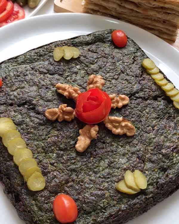 تزیین کوکو سبزی با روش های متنوع و آسان برای مهمانی ها + رسپی خوشمزه