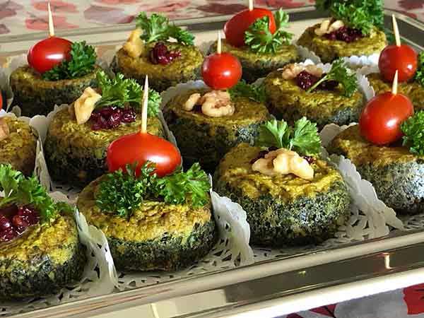 تزیین کوکو سبزی با روش های متنوع و آسان برای مهمانی ها + رسپی خوشمزه