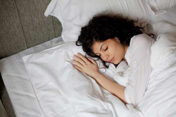 تعبیر خواب زن برهنه چیست + لختی زن متاهل و دیدن زن برهنه آشنا