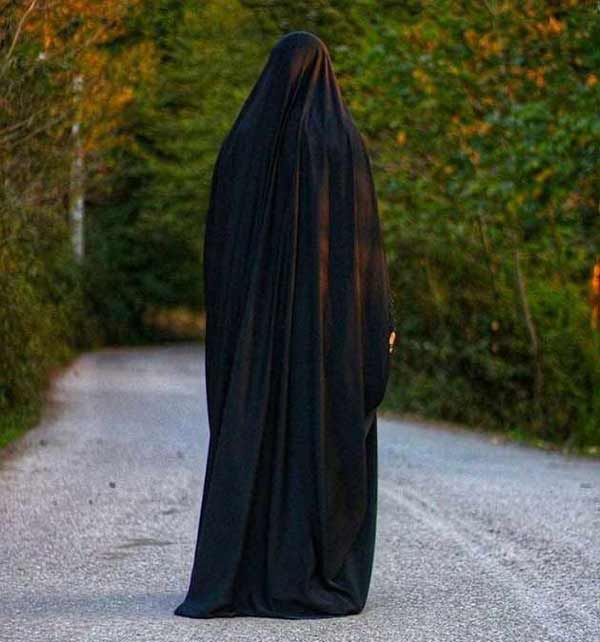 تعبیر خواب چادر به سر داشتن + چادر مشکی برای زن متاهل از نظر حضرت یوسف