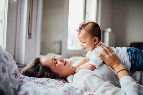 تعبیر خواب مادر شدن + بچه دار شدن زن متاهل و بچه دار شدن امام صادق