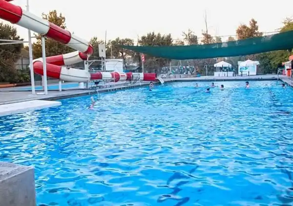 تعبیر خواب رفتن به استخر + امام صادق و حضرت یوسف و شنا در استخر با دوستان