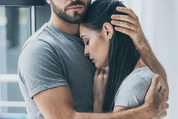 تعبیر خواب بغل شدن توسط مرده + در آغوش گرفتن مرده حضرت یوسف و امام صادق