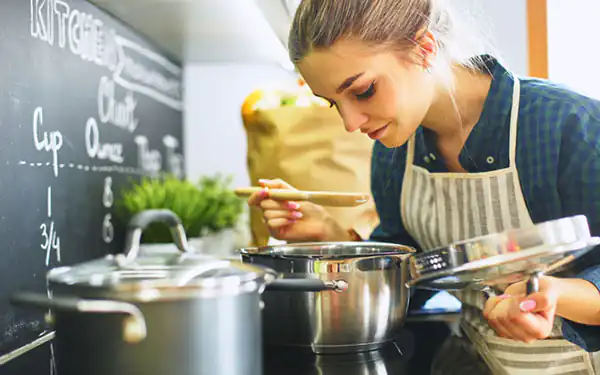 تعبیر خواب غذا پختن مرده برای زنده + غذا پختن مادر مرده امام صادق و برنج پختن مرده
