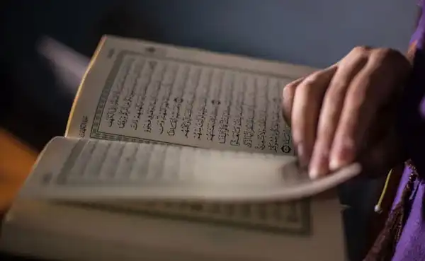 تعبیر خواب قرآن پاره شده + قران پاره در دست داشتن و ورق ورق شدن قرآن