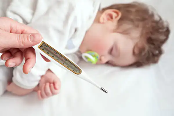 تعبیر خواب تب نوزاد + تب داشتن امام صادق و تب داشتن مرده و همسر و مادر
