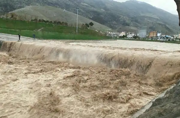تعبیر خواب طغیان رودخانه + بالا آمدن آب رودخانه و جاری شدن آب در رودخانه خشک