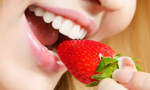 تعبیر خواب توت فرنگی خوردن برای زن متاهل + حضرت یوسف و امام صادق