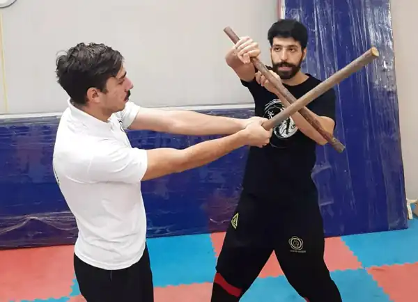 تعبیر خواب دعوا با چوب و چاقو تعبیر خواب کتک زدن همسر با چوب تعبیر خواب دعوا با برادر بزرگتر تعبیر خواب کتک زدن دشمن امام صادق تعبیر خواب کتک زدن مرد غریبه تعبیر خواب کتک زدن برادر با چوب تعبیر خواب کتک زدن خواهر زاده تعبیر خواب دعوا با معشوق