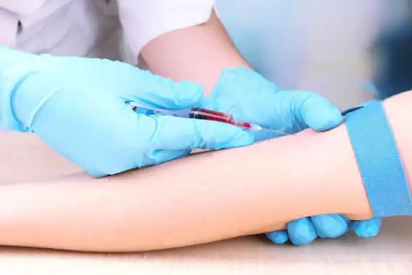 تعبیر خواب آزمایش خون بارداری + تست بارداری مثبت دیگران و آزمایش بارداری منفی
