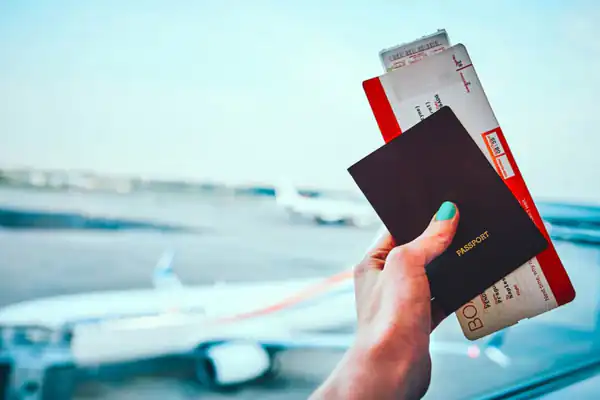 تعبیر خواب بلیط هواپیما مشهد + قصد سفر با هواپیما و بلیط قطار