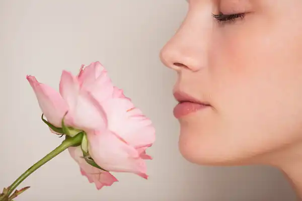 تعبیر خواب بزرگ شدن بینی + دختر مجرد و دیگران و خودم و بینی زشت از ابن سیرین