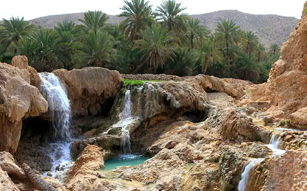 تعبیر خواب چشمه آب در کوه + جاری شدن آب از کوه از حضرت یوسف