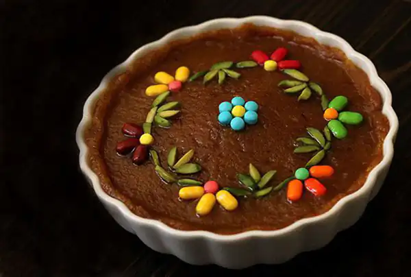 تعبیر خواب دیدن حلوا در خواب + حلوا گرفتن از دیگران برای دختر مجرد