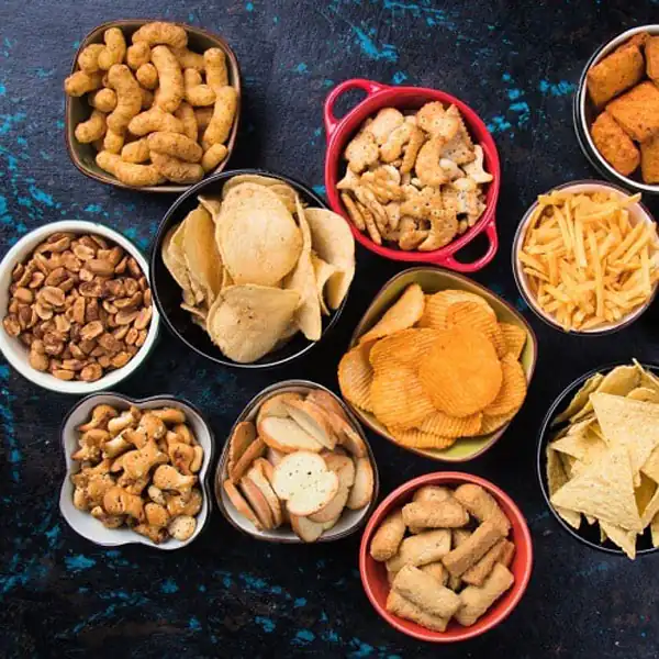تعبیر خواب دیدن تنقلات + برای دختر مجرد و چیپس و پفک و دیدن نقل مشکل گشا