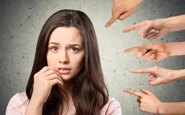 تعبیر خواب افترا و تهمت + بی گناه متهم شدن و تهمت زدن به دختر مجرد امام صادق