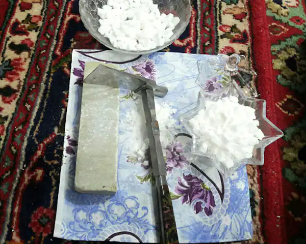 تعبیر خواب قند شکستن چیست + قند شکستن مرده و دیگران از حضرت یوسف