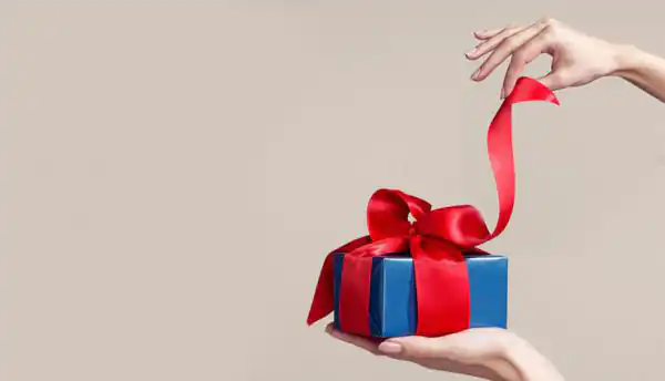 تعبیر خواب هدیه گرفتن زیورآلات + بدلیجات برای دختر مجرد و زن متاهل