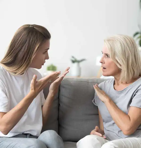 تعبیر خواب حرف زدن با دوست قهر + حرف زدن با فامیل و دوست جدید برای دختر مجرد