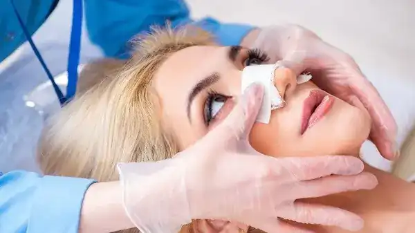 تعبیر خواب جراحی بینی + عمل بینی دختر مجرد و زن متاهل از امام صادق