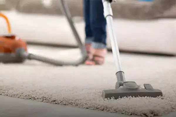 تعبیر خواب جارو زدن فرش مسجد + جارو زدن مسجد دختر مجرد و مکان مقدس